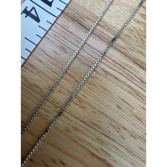 Elegant Silver Heart Necklace - Picture 6 of 9